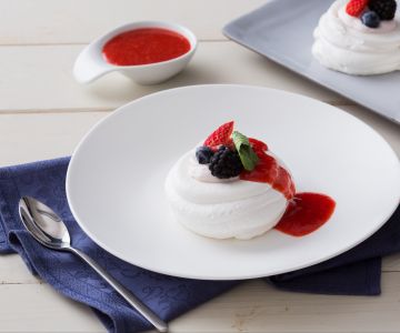 Mini pavlovas with berries