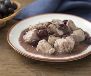 Chicken Bites with Grapes