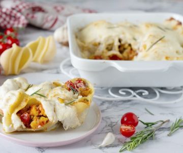 Baked Conchiglioni with Prawn and Hake Ragout with Saffron