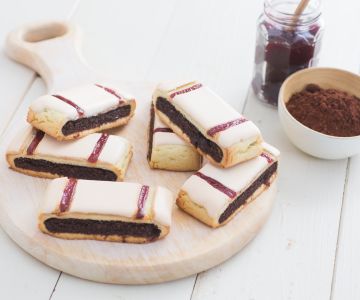 Black cherry cookies