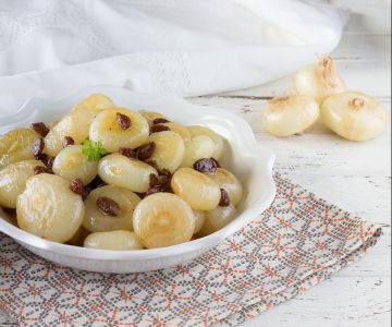 Onions with Raisins