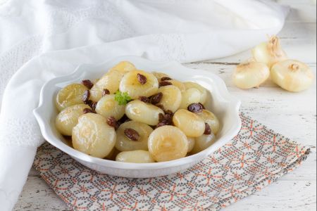 Onions with Raisins