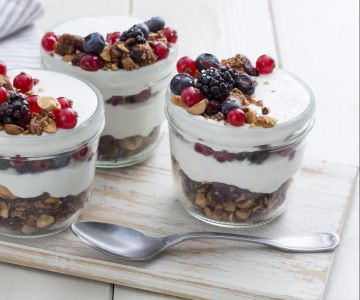 Quick ricotta and berry cheesecake