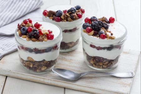 Quick ricotta and berry cheesecake