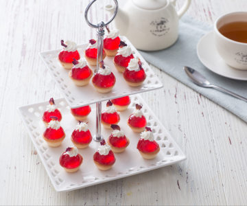 Easy and Quick Financiers with Strawberry Gelée