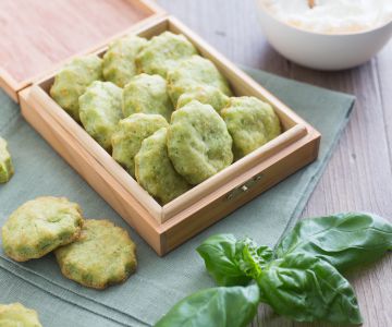 Savory basil cookies