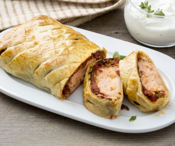 Salmon fillet in crust