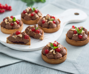 Tartlets with Dark Chocolate Namelaka