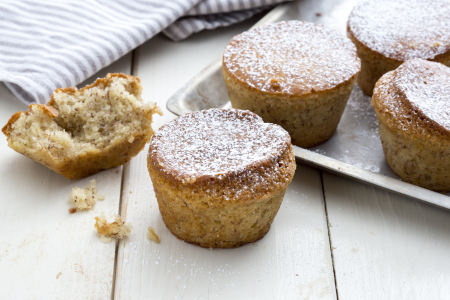 Yogurt and banana muffins without eggs
