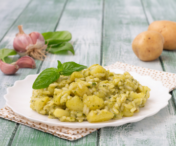 Risotto with pesto and potatoes