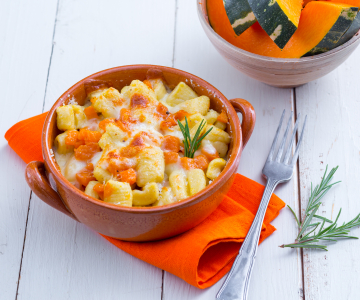 Baked gnocchi with pumpkin and toma cheese