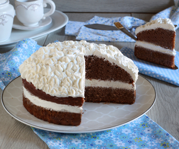 Cream and Nutella Cake