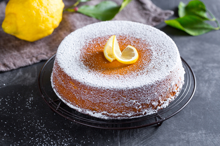Egg-free lemon cake