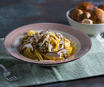 Tagliatelle with cuttlefish and mushrooms
