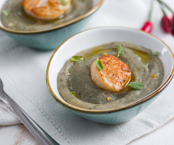 Scallops on Artichoke Cream and Aromatic Herbs