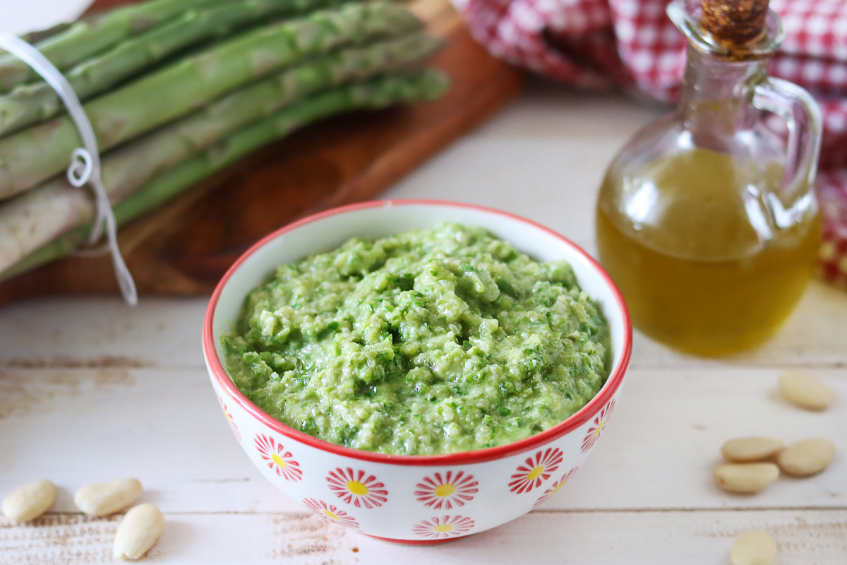 Asparagus pesto