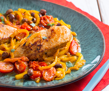 Chicken breast with peppers and olives