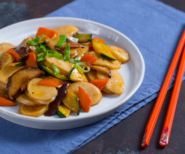 Rice dumplings with vegetables