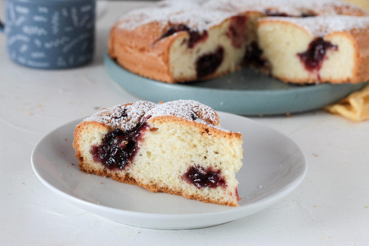 Jam cake