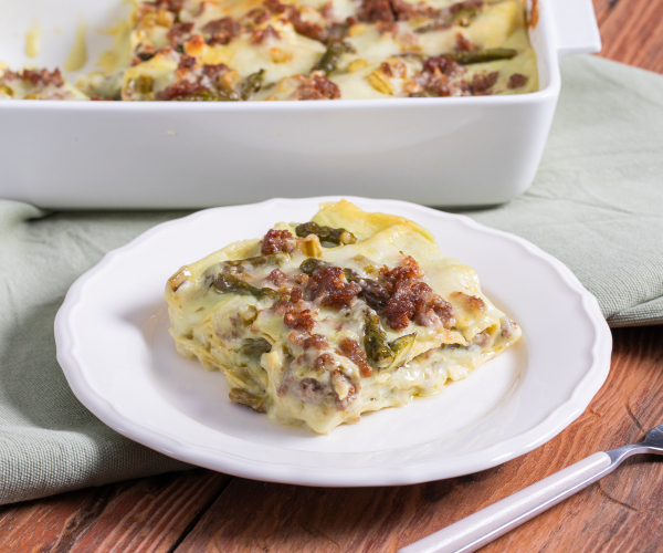 Lasagna with asparagus and sausage