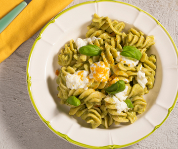 Pasta with asparagus cream, stracciatella and bottarga
