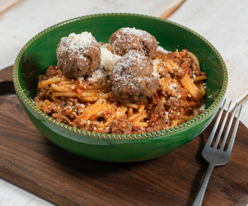 Spaghetti with meat sauce and meatballs