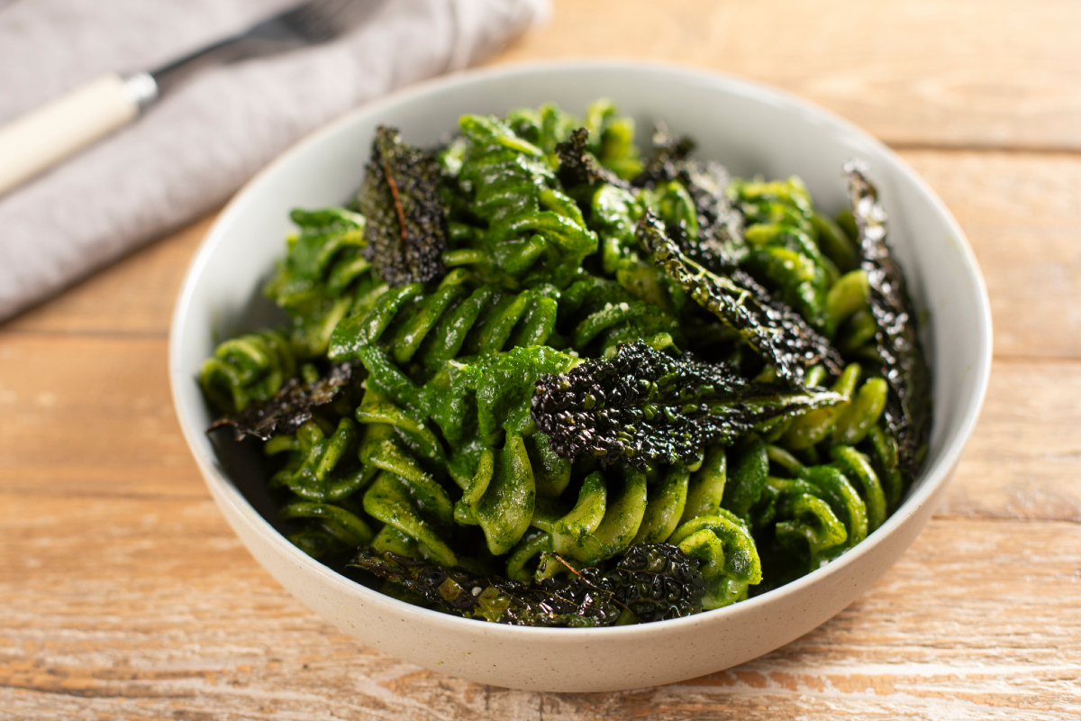 Fusilloni with black cabbage cream