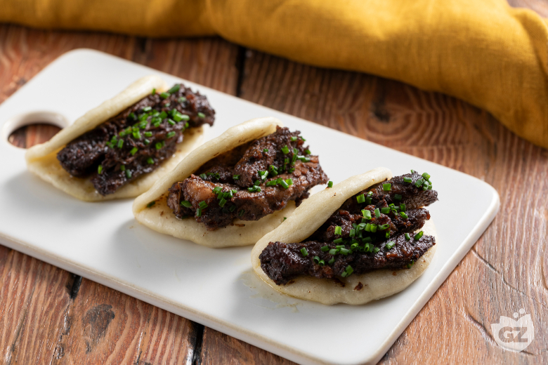 Steamed Bao with Wagyu Ribs