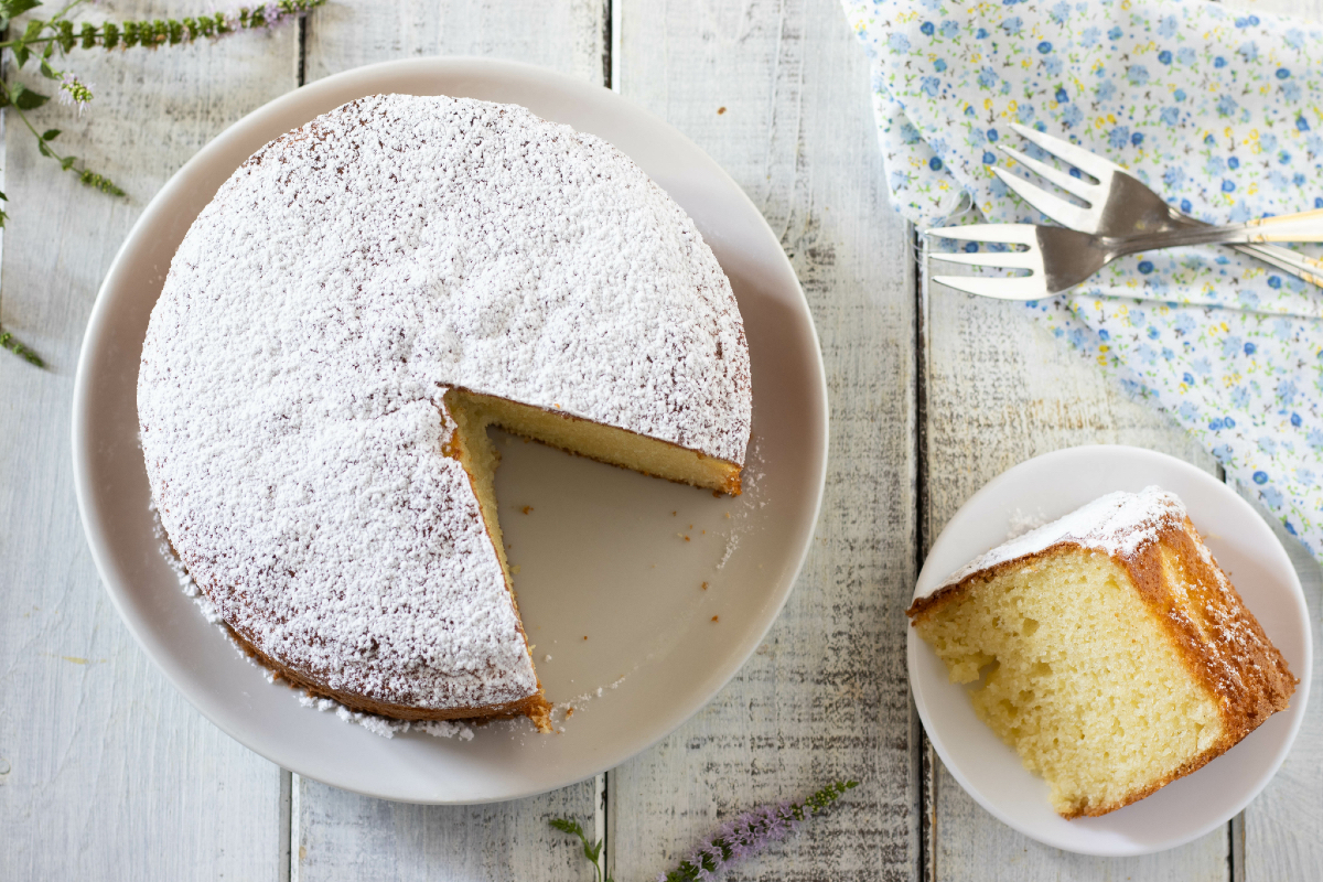 Cake with Greek Yogurt