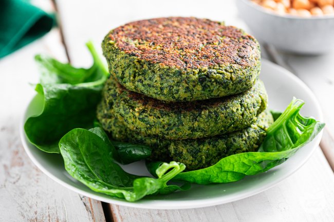 Spinach Burger - Italian recipes by GialloZafferano