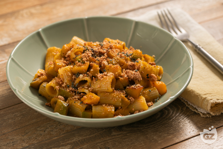 Pasta with pumpkin and amaretti