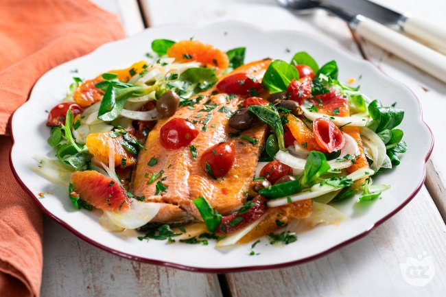 Pan-Seared Salmon Trout - Italian recipes by GialloZafferano