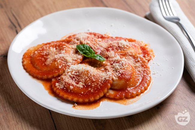 Original Caprese Ravioli - Italian recipes by GialloZafferano