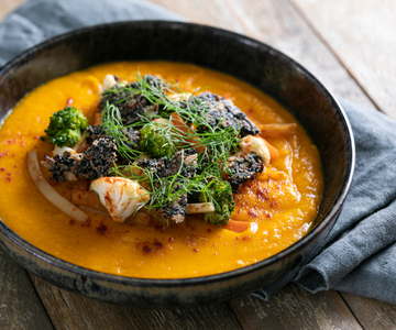 Roasted Pumpkin Cream with Crunchy Vegetables