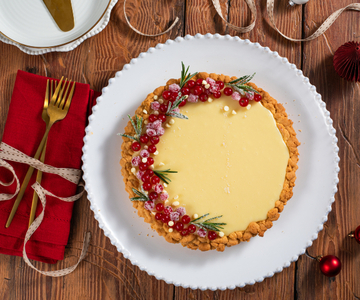 White Chocolate Ganache and Redcurrant Tart