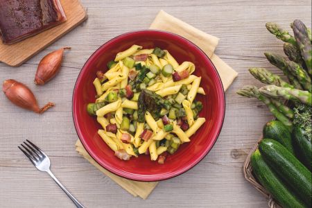 Garganelli with asparagus and zucchini ragout