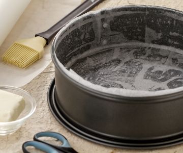 How to line a cake tin with parchment paper