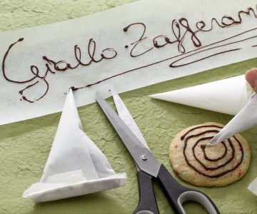 How to make a piping cone with parchment paper