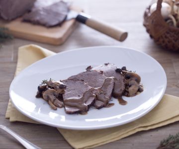 Braised Beef with Mushrooms and Red Wine