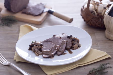Braised Beef with Mushrooms and Red Wine