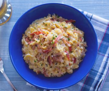 Spätzle with cream and speck