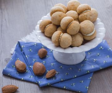 Savory Lady's Kisses