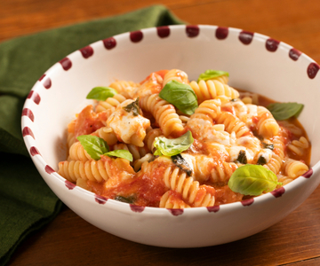 Pasta with Tomato and Mozzarella