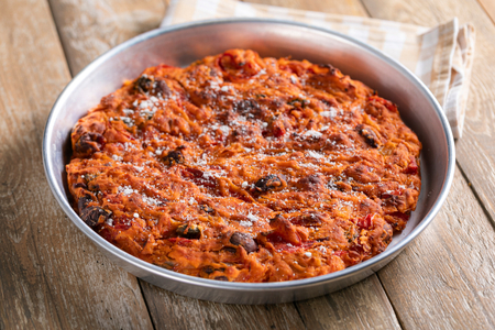 Asymmetric Tomato Pizza