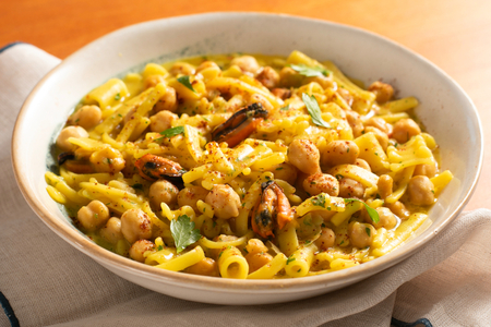 Pasta with Chickpeas and Mussels