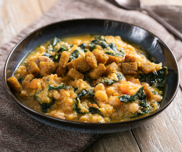 Tuscan kale and chickpea soup