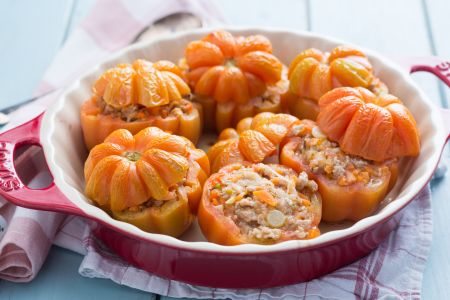 Meat-stuffed tomatoes