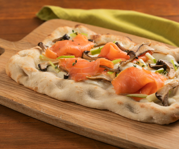 Pinsa with Salmon