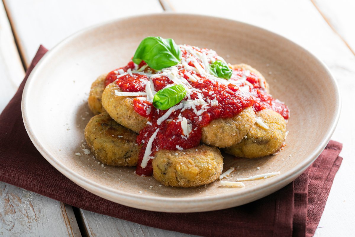 Eggplant meatballs alla Norma