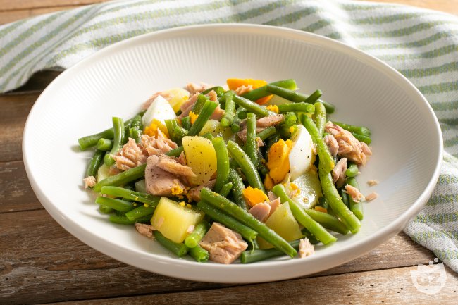 Potato, Green Beans, Tuna and Egg Salad: easy summer recipe